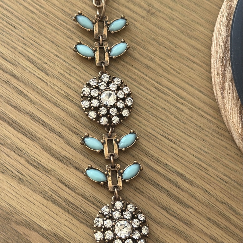 Elegant Turquoise and Silver Women's Bracelet - Picture 2 of 6